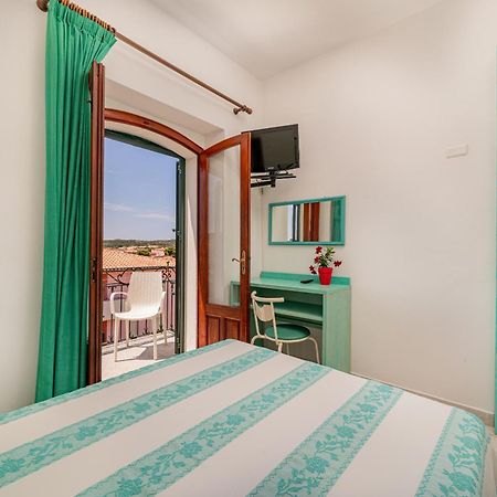 Hotel Marinaro Santa Teresa Gallura Ngoại thất bức ảnh