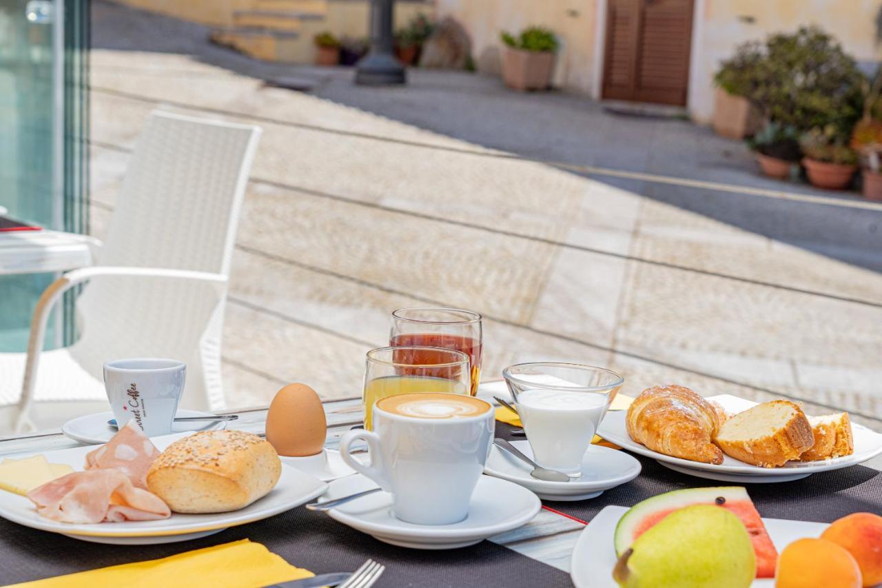 Hotel Marinaro Santa Teresa Gallura Ngoại thất bức ảnh