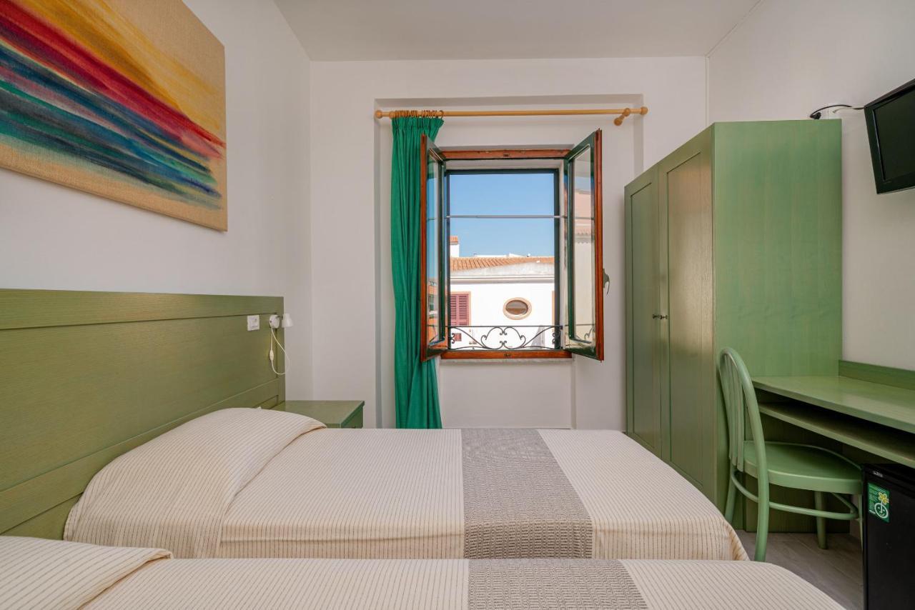 Hotel Marinaro Santa Teresa Gallura Ngoại thất bức ảnh