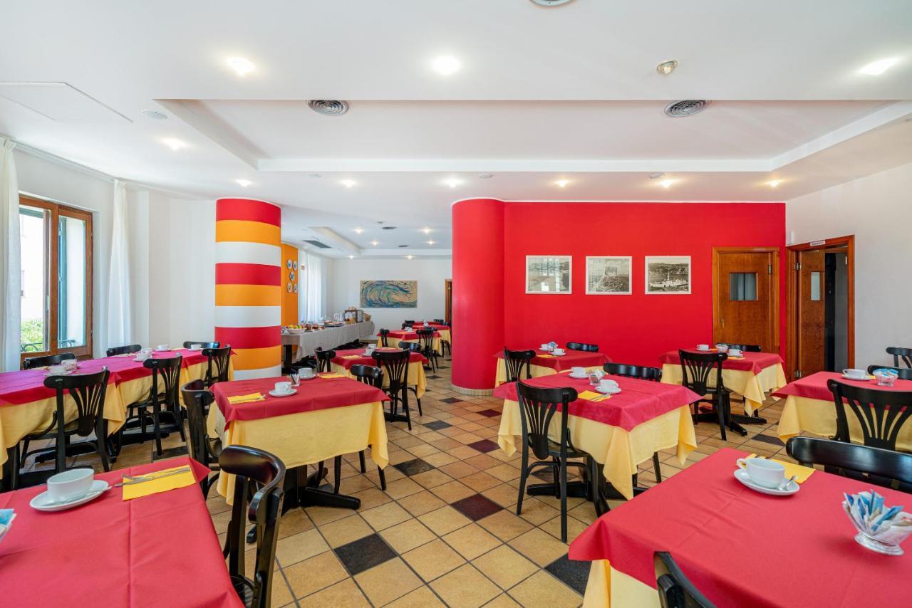Hotel Marinaro Santa Teresa Gallura Ngoại thất bức ảnh